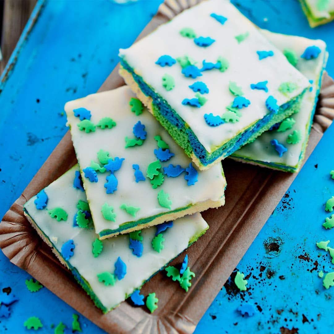 RUF Dinolino Cake, Tort tricolor în foi cu aromă de lămâie, 850 grame Sprinkles Naty Shop