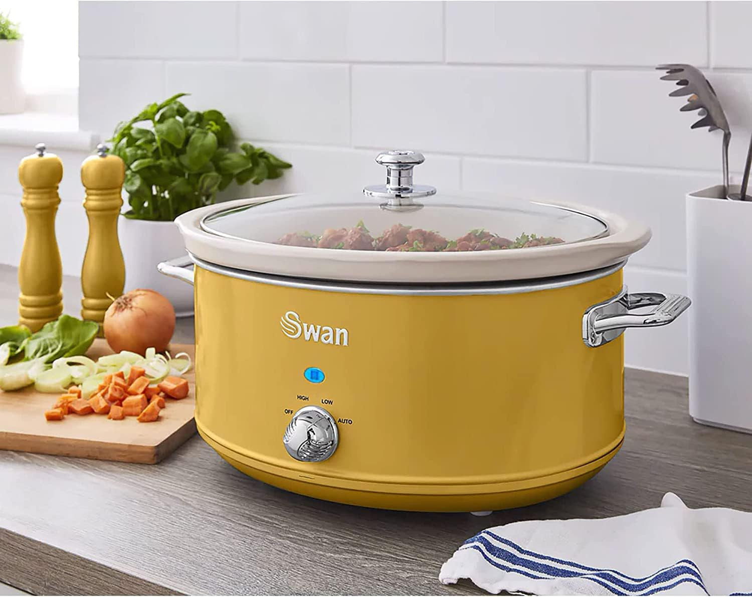 Swan Retro SF17031YELNEW Slow Cooker 6.5 litri, 320W Slow Cooker Naty Shop