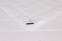 Plapumă Billerbeck Jasmin Superlight - plapumă de vară - 155 X 220 Cm - plapumă din bumbac, plapumă răcoritoare - 90 % viscoză (bambus) 10 % poliester (airsoft), alb Plapumi si pilote Naty Shop