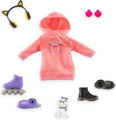 Corolle Girls Melody Music und Fashion Set, Ankleidepuppe im cool Hoodiekleid mit Hund, trendy Kopfhörer, Ohrringe und extra Inlineskates, Vanilleduft, 28cm, ab 4 Jahren