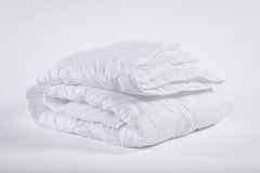 V.I.P. Very Important Pillow Plapumă de puf pentru iarnă, aprobată clasa 1, 100% poliester, silicon, cartonată, 155 X 205 cm, mărimea 300, alb Plapumi si pilote Naty Shop