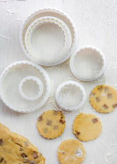 Moară de sare MasterClass cu aspect de cupru ciocănit, râșniță de condimente din oțel inoxidabil, mecanism de măcinare ceramic pentru durabilitate maximă, 15 cm