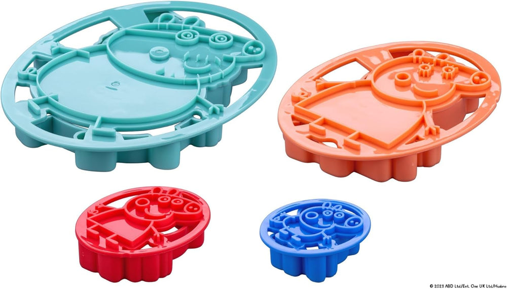 Forme de biscuiți Dr. Oetker Peppa Pig Embosser – set de 4 piese pentru copt creativ, ușor de utilizat – perfecte pentru biscuiți și fondant, durabile și lavabile în mașina de spălat vase