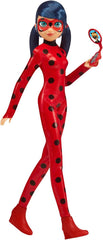BANDAI - Figur - Miraculous Ladybug - Ankleidepuppe - 26 cm - Ladybug mit ihrem Yoyo im Telefonmodus - Neues Kostüm mit Vinyl-Effekt - P50028