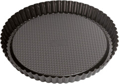 ORIGINAL KAISER Classic Obstbodenform 28 Cm, Obstkuchenform, Gleichmäßige Bräunung & Classic Mini Torteletts 6 Stück, Tartelette Förmchen 10 Cm, Tarteform Klein, Tortelettförmchen Antihaftbeschichte Baking molds and trays Naty Shop