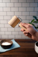 Chinchilla® Backblechroller/Teigroller zylindrisch aus Buchenholz | Der stable Helper für die Küche | Made in Germany | Nachhaltige Qualität aus Deutschland | 18 x 5 cm