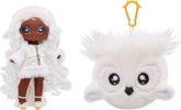 N/A! N/A! N/A! SurpriseCozy Series – Evie VON HOO – Schneeule Modepuppe aus softe Plüsch mit weissen Haaren, Mütze, Outfit und Flauschiger Anhäntagetasche – Tolles Geschenk für Kinder ab 5 Jahren 119357EUC