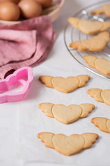 0255063 Forme de biscuiți din plastic Love, 2 bucăți, asortate