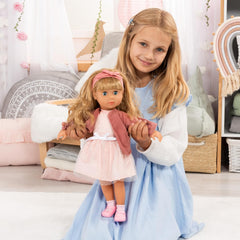 Bayer Design 94634AT Charlene Puppe interaktiv mit Haaren, lacht, mit Küsschengeräusch, Funktionspupe, weicher Körper, Schlafaugen, Zubehör, 46 cm, Rosa