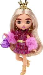 Barbie Extra Minis, blonde Pferdeschwanz, Goldener Krone, Earrings and Königinnengürtel, lilac Diamanttasche, rosa Paillettenkleid, inkl. Barbie doll, gift for children from 3 years, HJK67