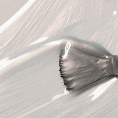 Collistar Puro nail polish, long-lasting nail polish with a shiny finish, no. 922 White porcelain, 10 ml