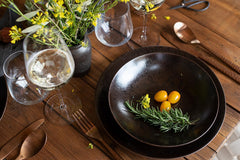 MÄSER Bronz Metallic, serviciu de masă cu 12 piese pentru 4 persoane cu glazură elegantă și lucioasă, set de farfurii cu farfurie de cină, farfurie de sumă și farfurie de desert din ceramică de înaltă calitate, gresie, maro