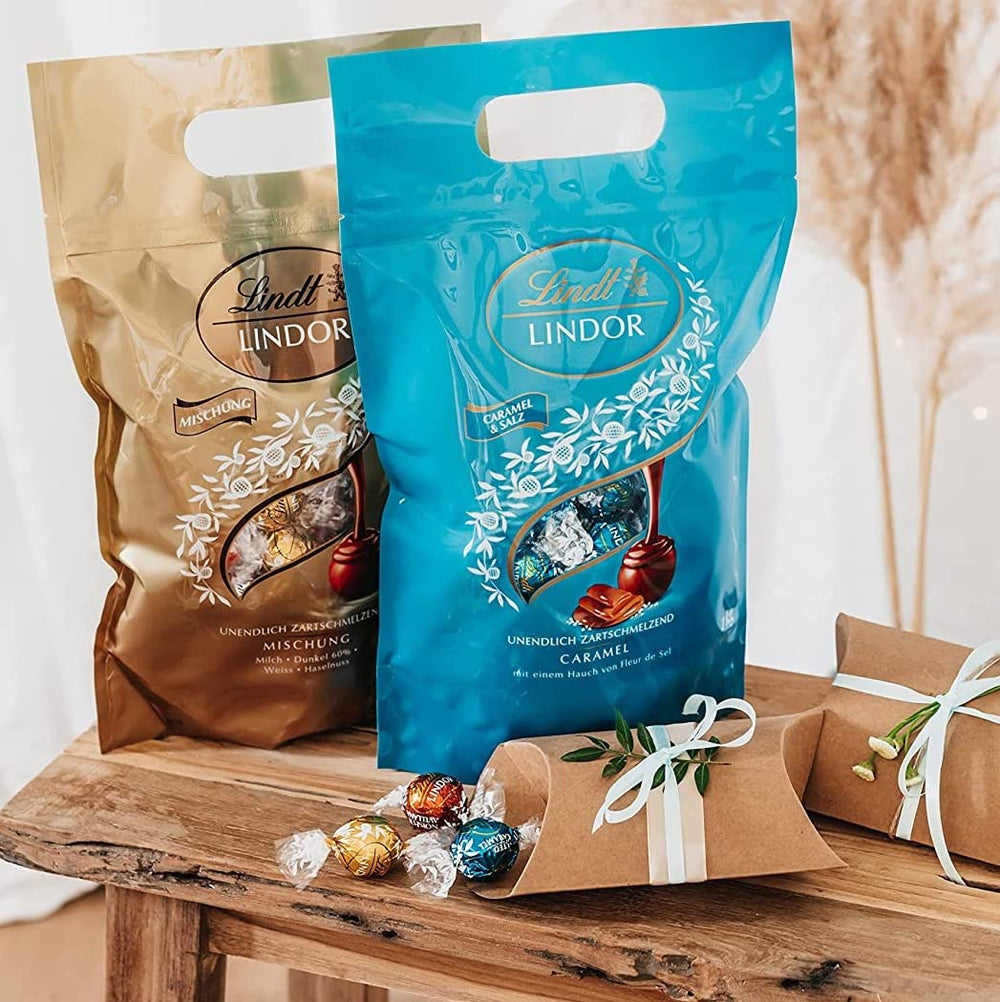LINDOR chocolate balls | 1 kg resealable bag | approx. 80 milk chocolate balls with mint filling | Bulk pack & LINDOR Salted Caramel Chocolate Balls