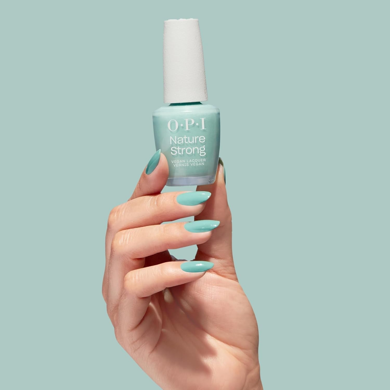 OPI Nature Strong Blue and Green Shades – ojă de lungă durată cu o formulă vegană, inovatoare, care conține ingrediente naturale – pentru unghii strălucitoare