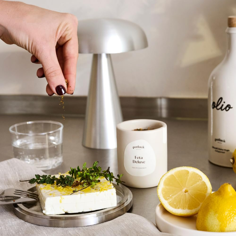 Potluck | Feta Gewürz | Gewürzmischung im Keramiktopf | 50g | Mit natürliche Inhaltsstoffen