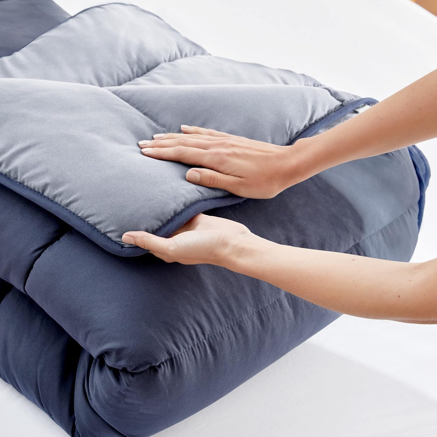 Pikolin Home - Reversible duvet 300 G - Nordic two-tone filling - For bed 90 - comfortable, warm, breathable, navy blue, 135 X 200 cm Duvets and quilts Naty Shop