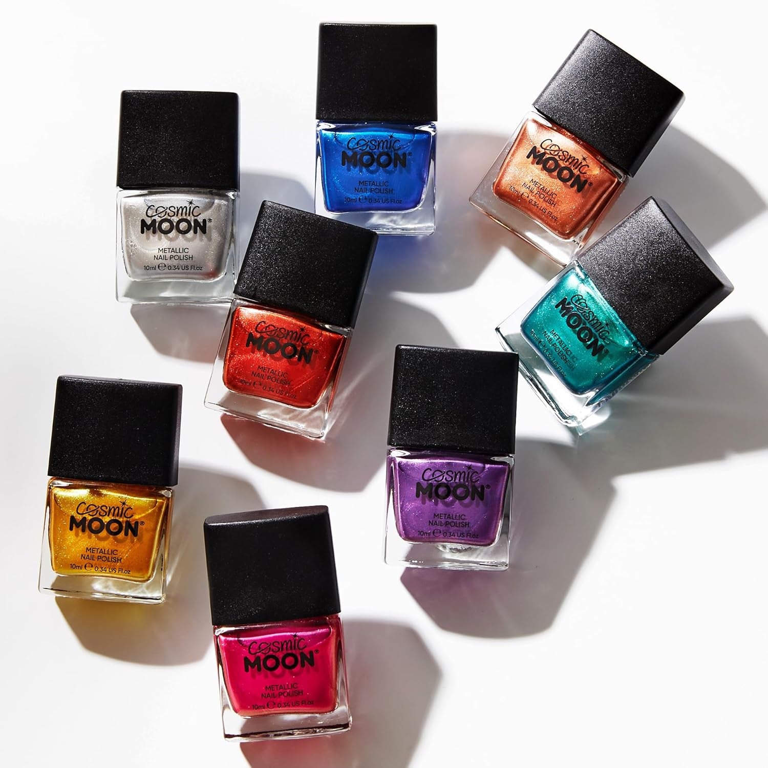 - Metallic nail polish - 10 ml - For fascinating metallic nails - Gold