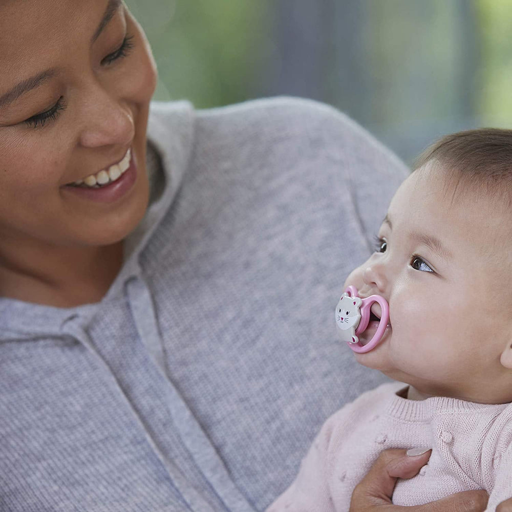 Suzetă NUK Space pentru bebeluși 6-18 luni, suzetă cu deschideri extra mari pentru piele sensibilă, silicon fără BPA, model Zebra, pachet de 2