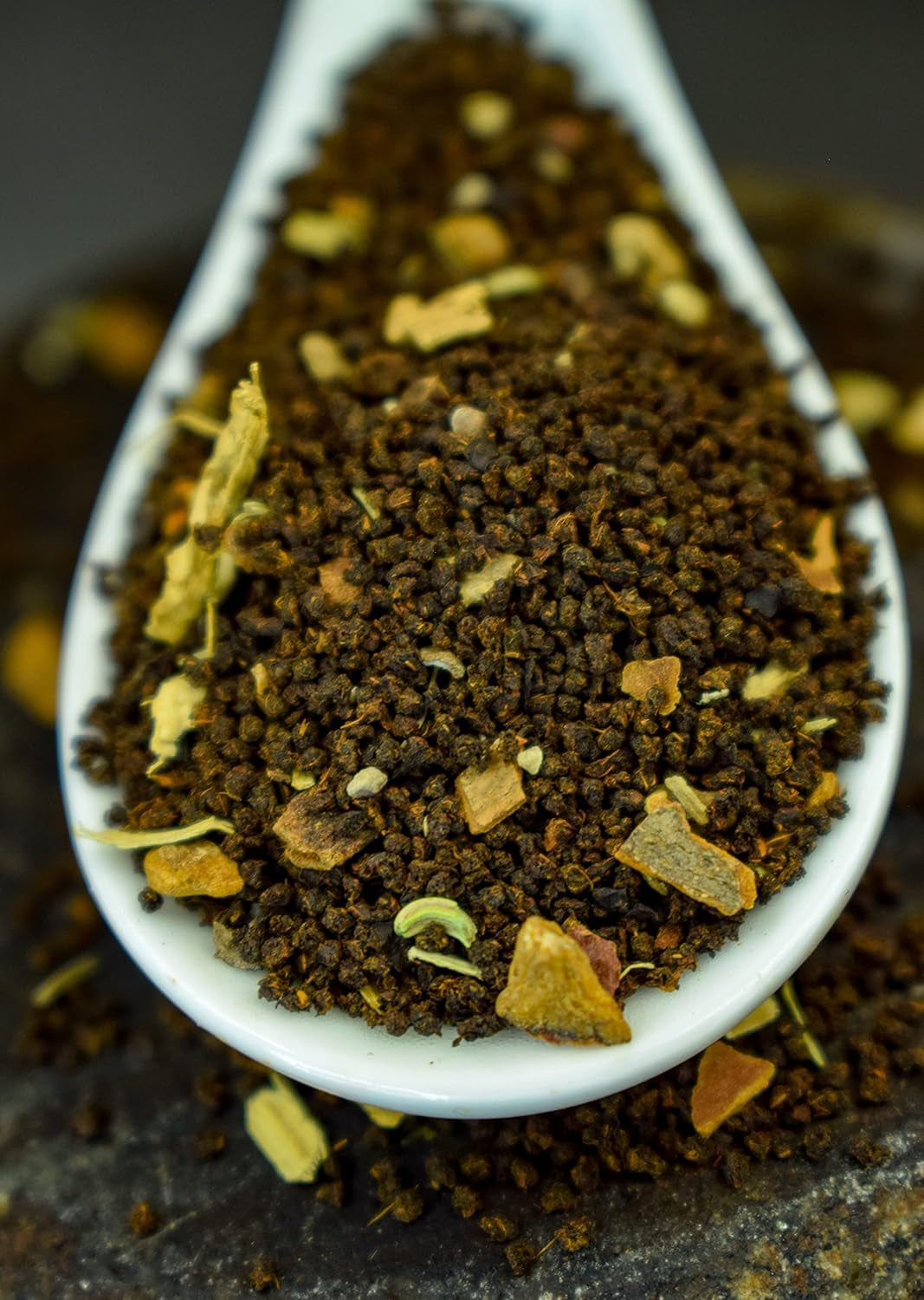 Ceai India'S Masala Chai cu frunze libere | 50 de cești, amestec de ceai negru, scorțișoară, cardamom, piper negru | Ceai Masala condimentat | Chai Latte Suited 3,53 oz/ 100 g pungă