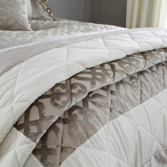 Catherine Lansfield Lattice Cut Velvet, Natural, bedspread - 220X230Cm Catherine Lansfield Beds and Blankets