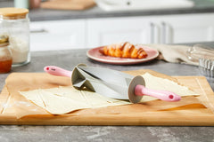 RODILLO CORTADOR DE Croissant, Plastic, grey/pink, 18 x 18 x 10 cm