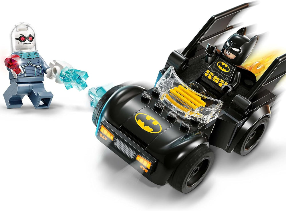 LEGO DC Batman: Batman & Batmobile Vs. Mr. Freeze - Superhero car toy with 2 minifigures - Ice shooter with fire elements - Gift for boys and girls from 4 years old 76301 Building sets Besuche den LEGO-Store