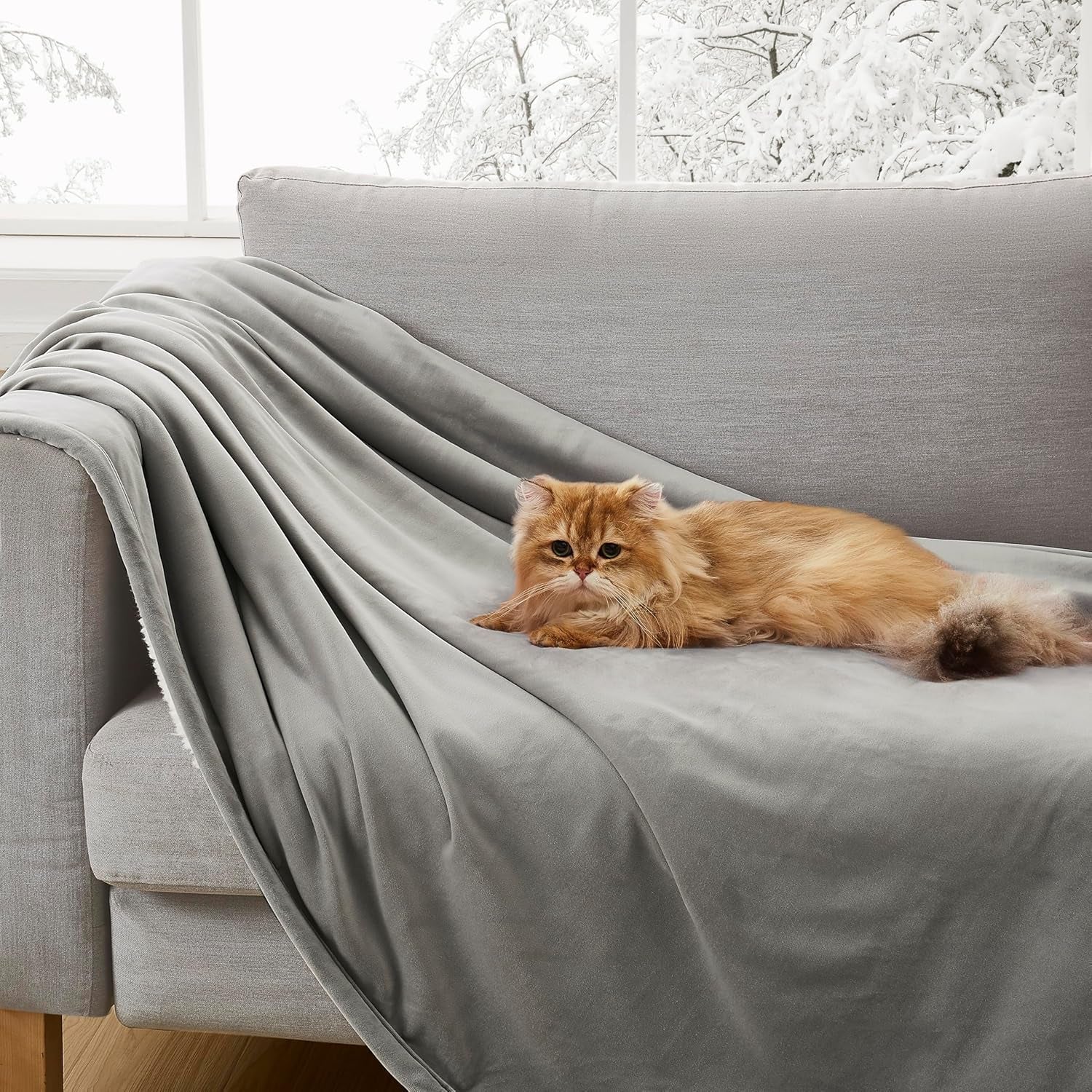 UGG 01465 Bliss Sherpa Throw Blanket Fully Reversible for Couch or Bed Machine Washable Easy Care Soft Plush Oversized Luxury Blankets 178 X 127 cm Seal Naty Shop Duvets & Quilts