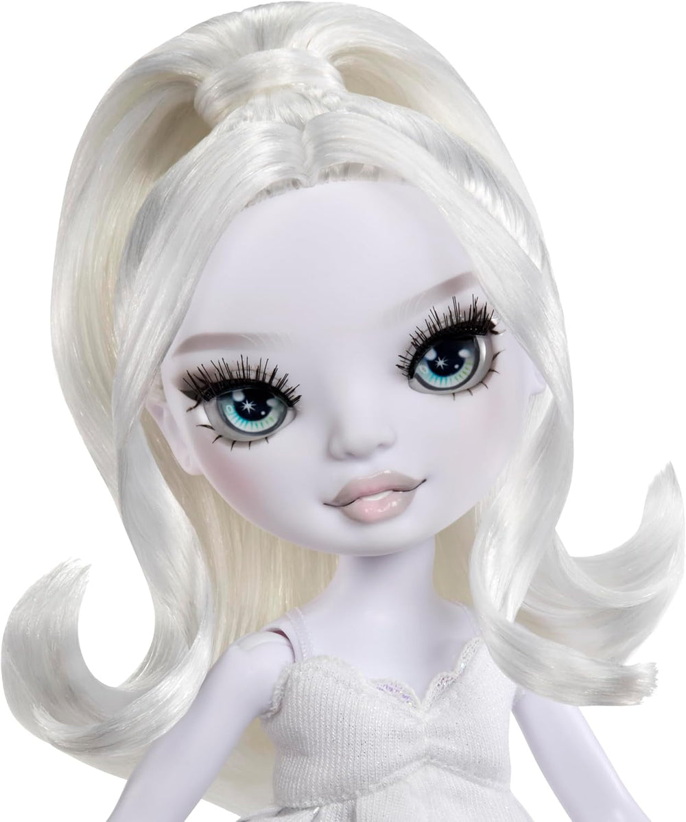 Păpușă Rainbow High Shadow High Girl's Night – Natasha Zima – Păpușă la modă de 28 cm în nuanțe de gri, păr alb și ținută argintie cu accesorii și pieptene – Pentru colecționari și copii cu vârsta de 6 ani și peste