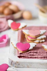 0255063 Forme de biscuiți din plastic Love, 2 bucăți, asortate