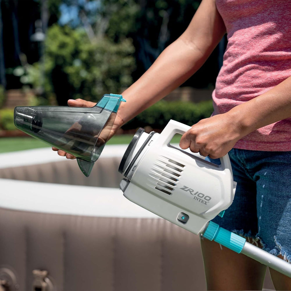 Intex ZR100 portable pool vacuum, dimensions: 37cm x 11cm x 19cm (28626)