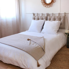 Cuvertură Enjoy Home, Bej, Natural, Cu 4 pompoane de iută, 90 X 190 Cm, 100% bumbac, certificat Oeko-Tex, colecția Panama Plapumi si pilote Naty Shop