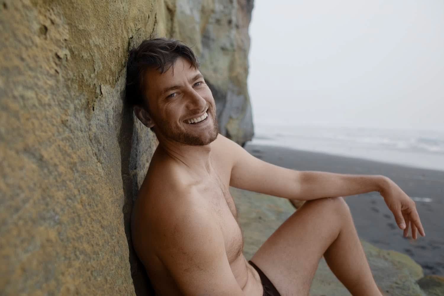 Kneipp, Reactivating and relaxing shower gel with juniper essential oil - ideal after exercise and exertion, 200 ml Shower and bath Naty Shop