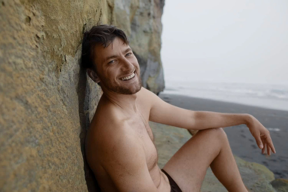 Kneipp, Reactivating and relaxing shower gel with juniper essential oil - ideal after exercise and exertion, 200 ml Shower and bath Naty Shop