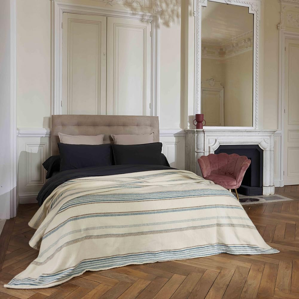 Toison D'Or Angle, 220 X 240 Cm, white/blue/bezel Duvets and quilts Naty Shop Default title