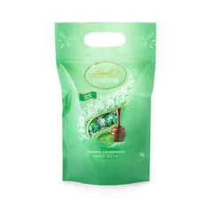 LINDOR chocolate balls | 1 kg resealable bag | approx. 80 milk chocolate balls with mint filling | Bulk pack & LINDOR Salted Caramel Chocolate Balls