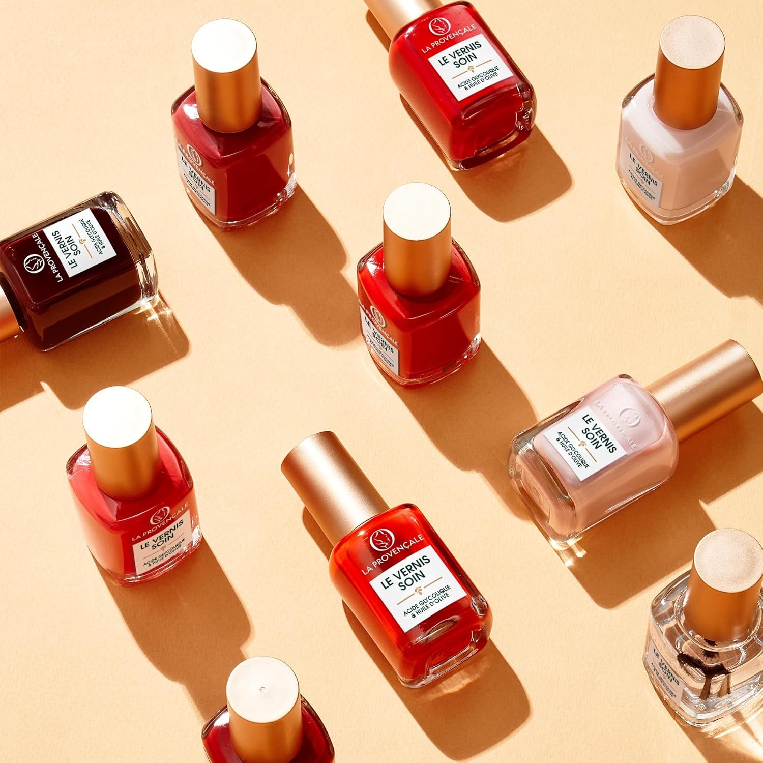 Le Vernis Solaire nail polish, long lasting