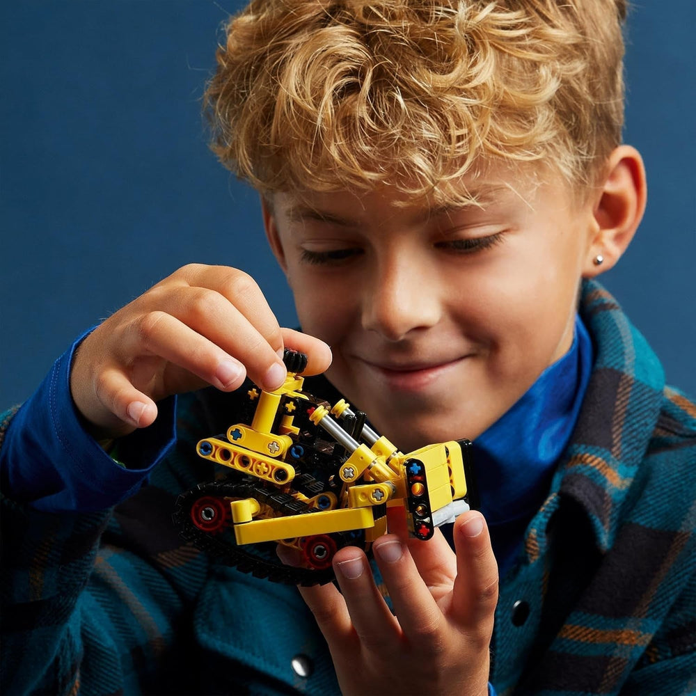 LEGO Technic Heavy Bulldozer Building Toy Bulldozer Add to Your Construction Site Construction Toy for Kids Tech Gift for Boys and Girls 7 Years Old 42163 Construction Sets Besuche den LEGO-Store