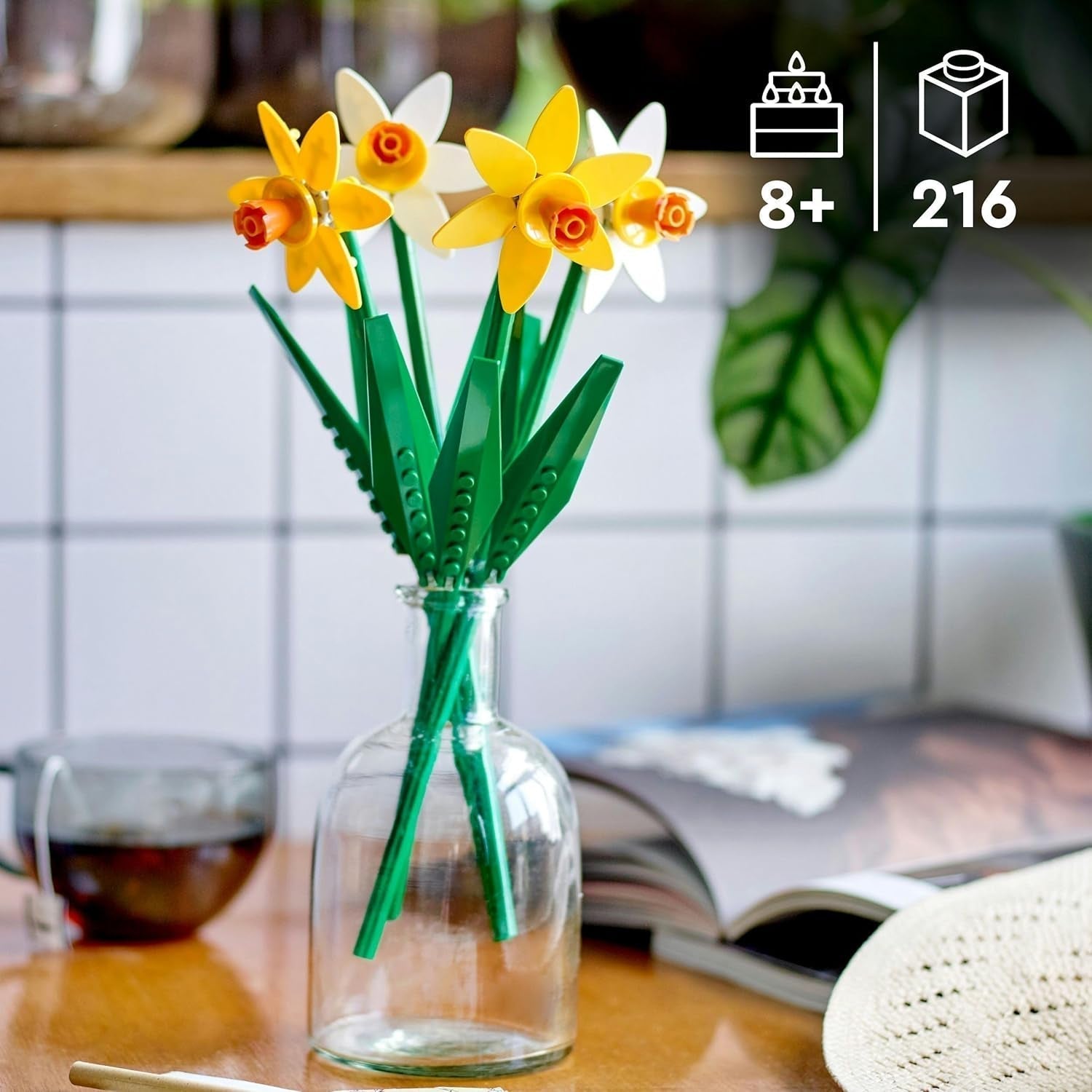 Daffodils LEGO Botanicals - Easter gifts for girls and boys - Artificial flowers for children - Flower bouquet as room or office decoration - Gift for women - 40747 Building sets Besuche den LEGO-Store