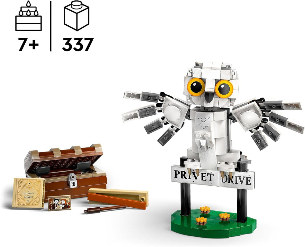 LEGO Harry Potter Hedwig in Privet Drive 4 Children's toy owl set, buildable animal figure with Hogwarts suitcase, small gift for boys, girls and all fans from 7 years old 76425 Building sets Besuche den LEGO-Store