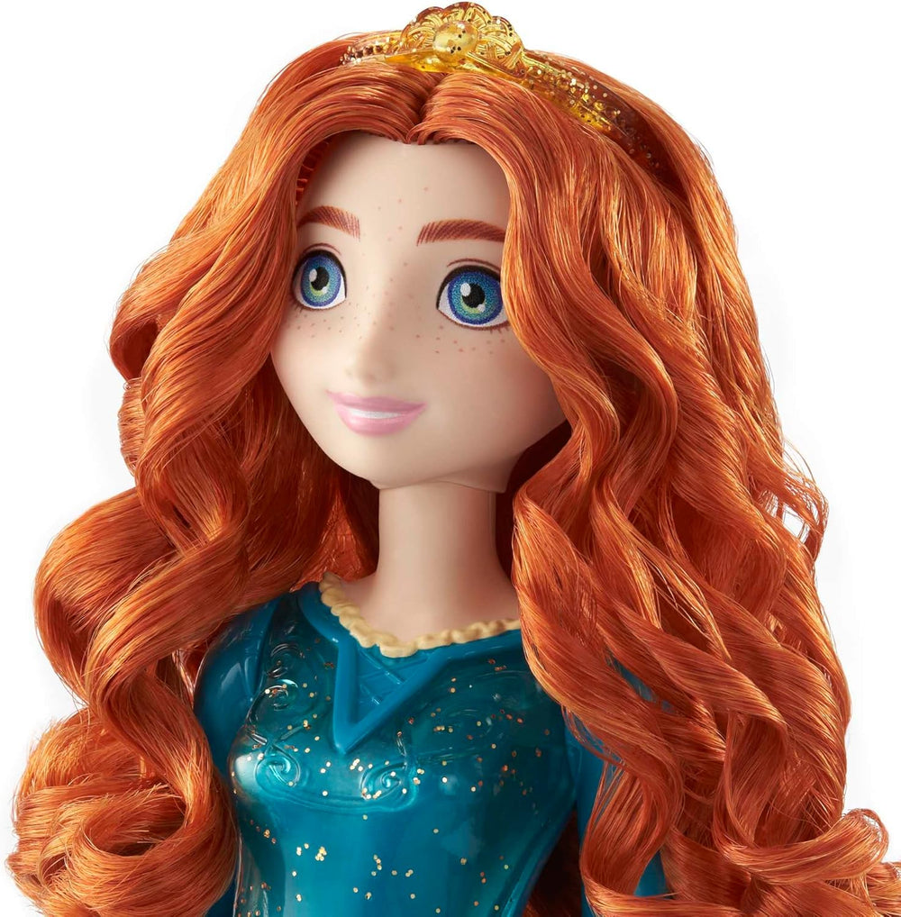 Jucărie Mattel Disney Princess, păpușă artizanală Merida cu haine și accesorii strălucitoare, inspirată de filmul Disney și Pixar, cadou pentru copii, HLW13