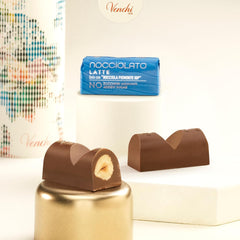 Venchi - Chocolate bars with milk and hazelnuts - 70% sugar - Pralines with PGI Piedmont whole hazelnuts, 1 kg - Gluten free