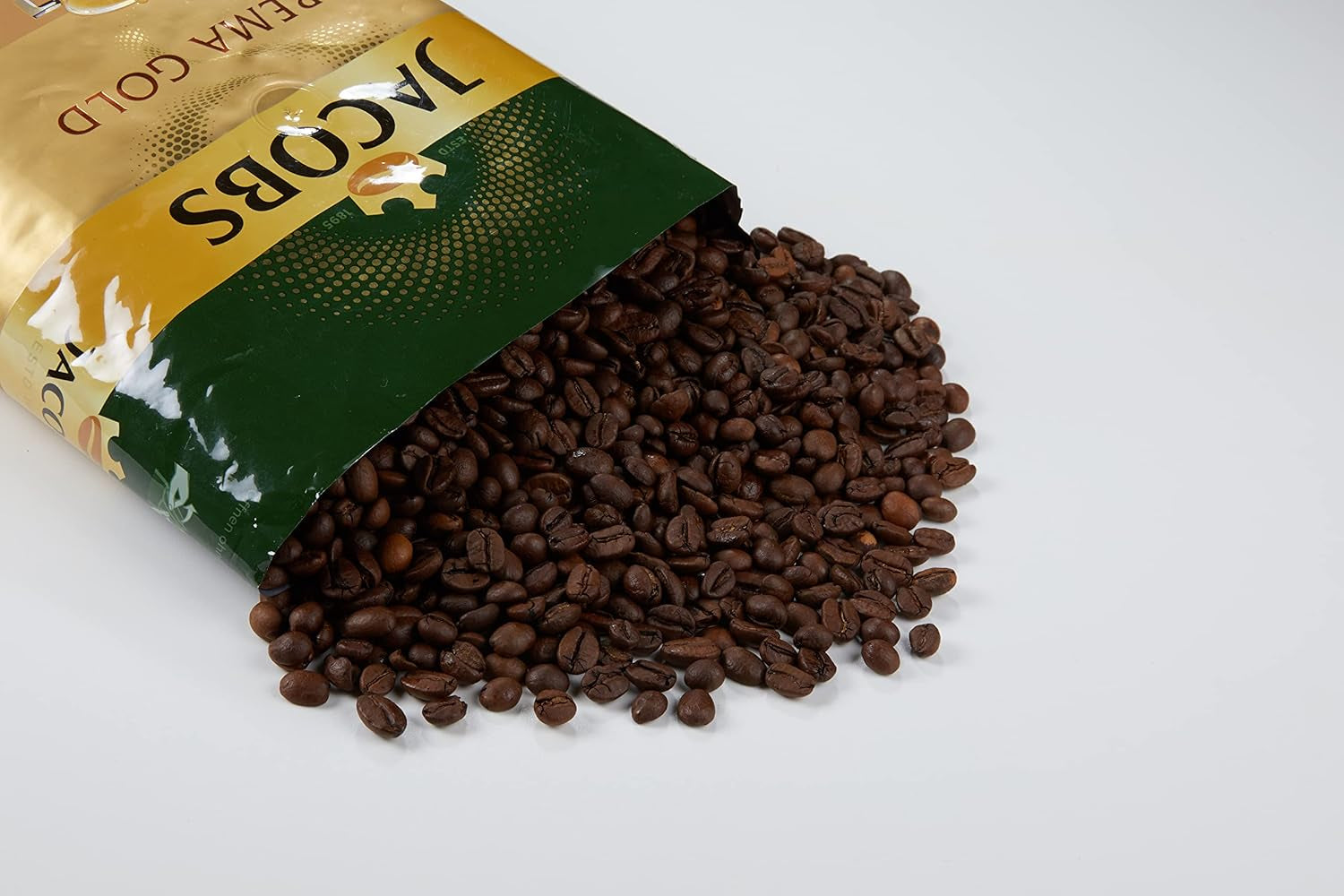 Boabe de cafea Jacobs Café Crema Gold 1kg – Corp plin, aromat, cu note fructate, boabe Arabica și Robusta, intensitate 5/10, ideal pentru Café Crema (pachet de 3)