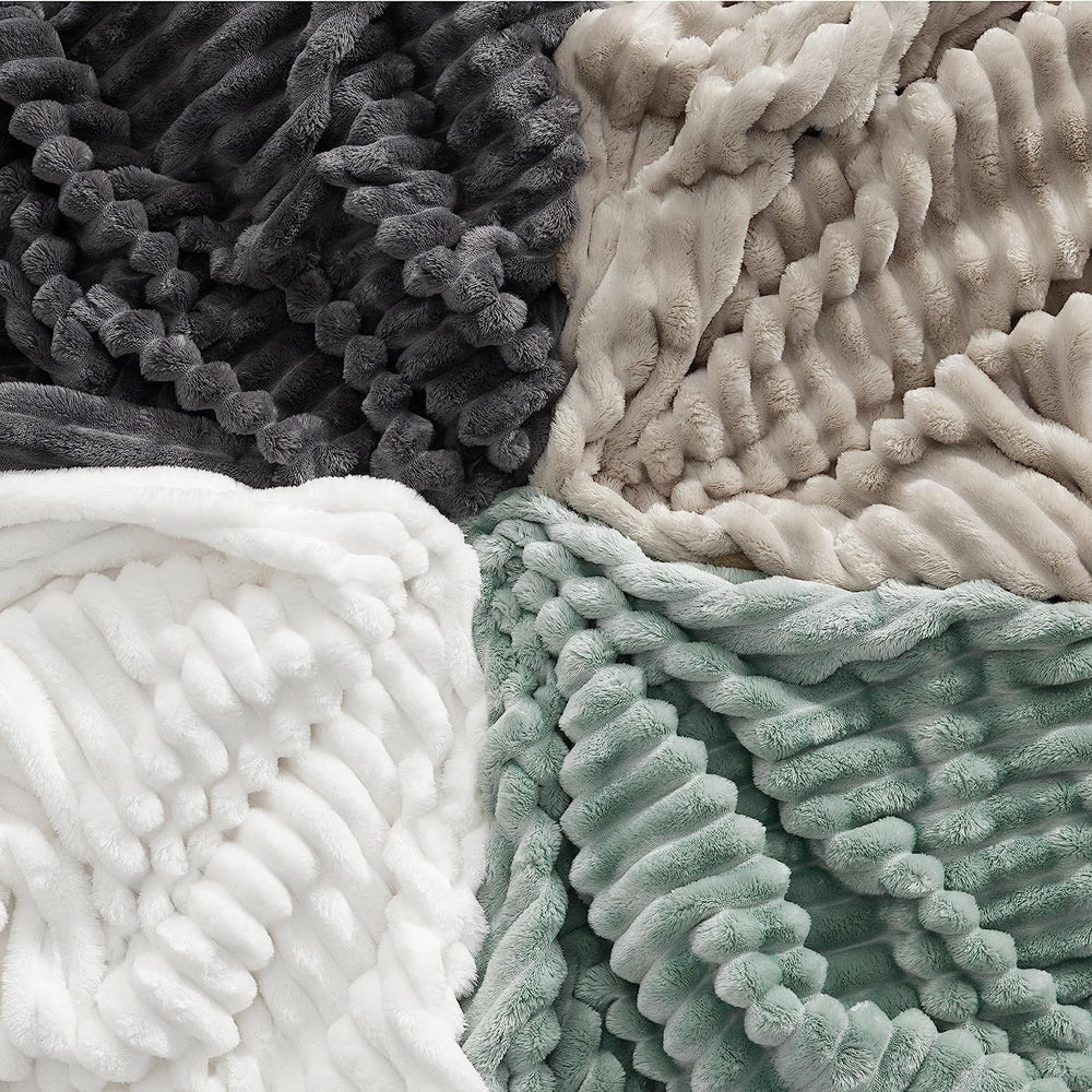 BEDSURE Sage Green Fleece Throw Blanket for Sofa - Super Soft Cozy Blankets for Women, Cute Small Blanket for Girls, 127 X 152 Cm Beds and Blankets Beuche den BEDSURE-Store