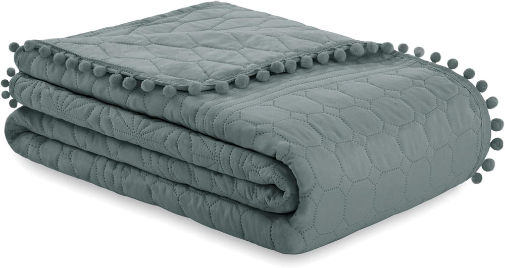 Ameliahome Bedspread with pompoms 220X240 Cm Double-sided bedspread Ultrasonic Quilting Polyester Meadore Gray Beds and Blankets Besuche den AmeliaHome-Store