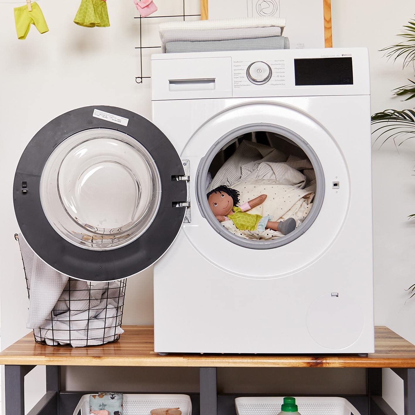 HABA 304576 - Păpușa Cari, 30 cm, Păpușă moale și din pânză pentru copii de la 18 luni, cu haine detașabile și păr lung