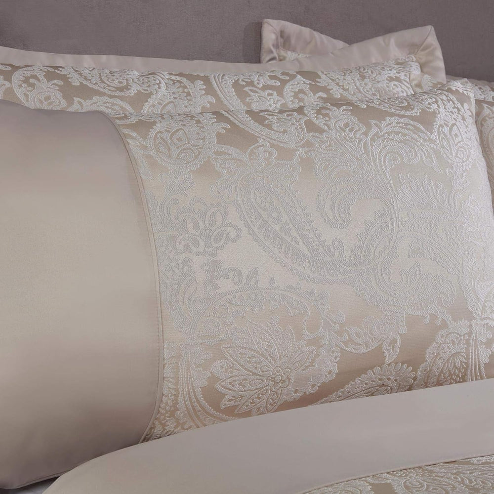 Duchess duvet for king-size bed, 100% polyester, cream Emma Barclay Beds and Duvets