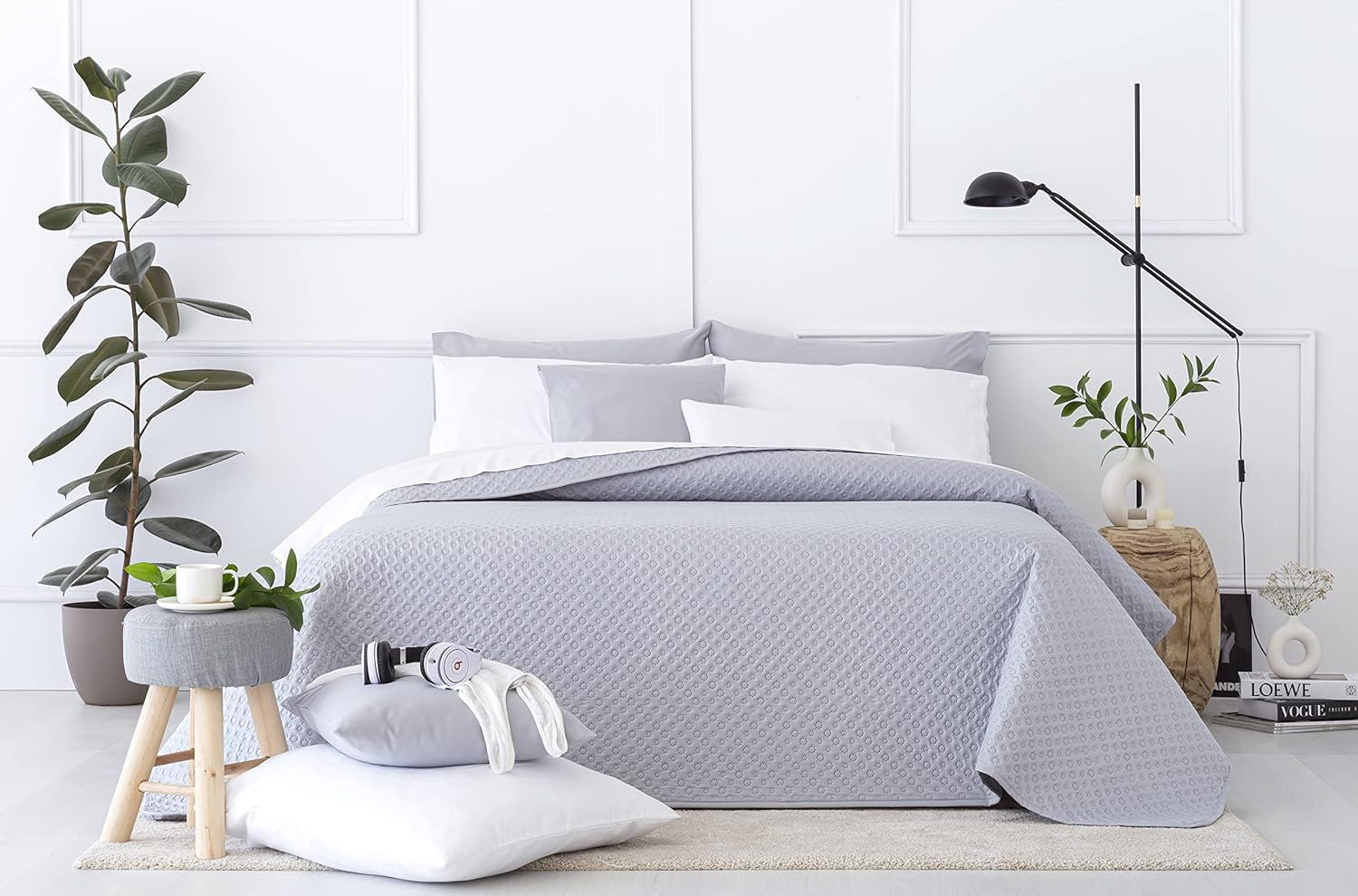 Todocama Fine Boutique bedspread with piqué pattern, for spring, summer, autumn and winter, 100% super soft microfiber, multifunctional blanket, 140/150/160-250 X 260 cm, light gray Beds and Blankets Besuche den Todocama-Store Light gray 250 X 260 Cm