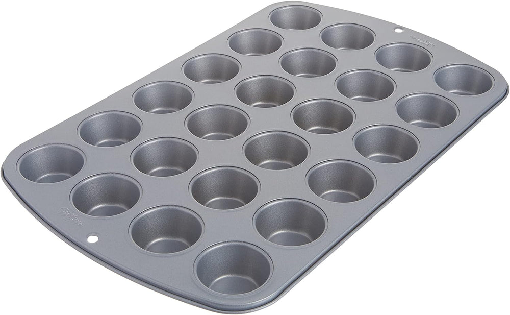 Wilton 24 Er Mini-Muffinbackform, Antihaftbeschichte, Silber Molds and baking trays Naty Shop 40 X 25 X 2 Cm