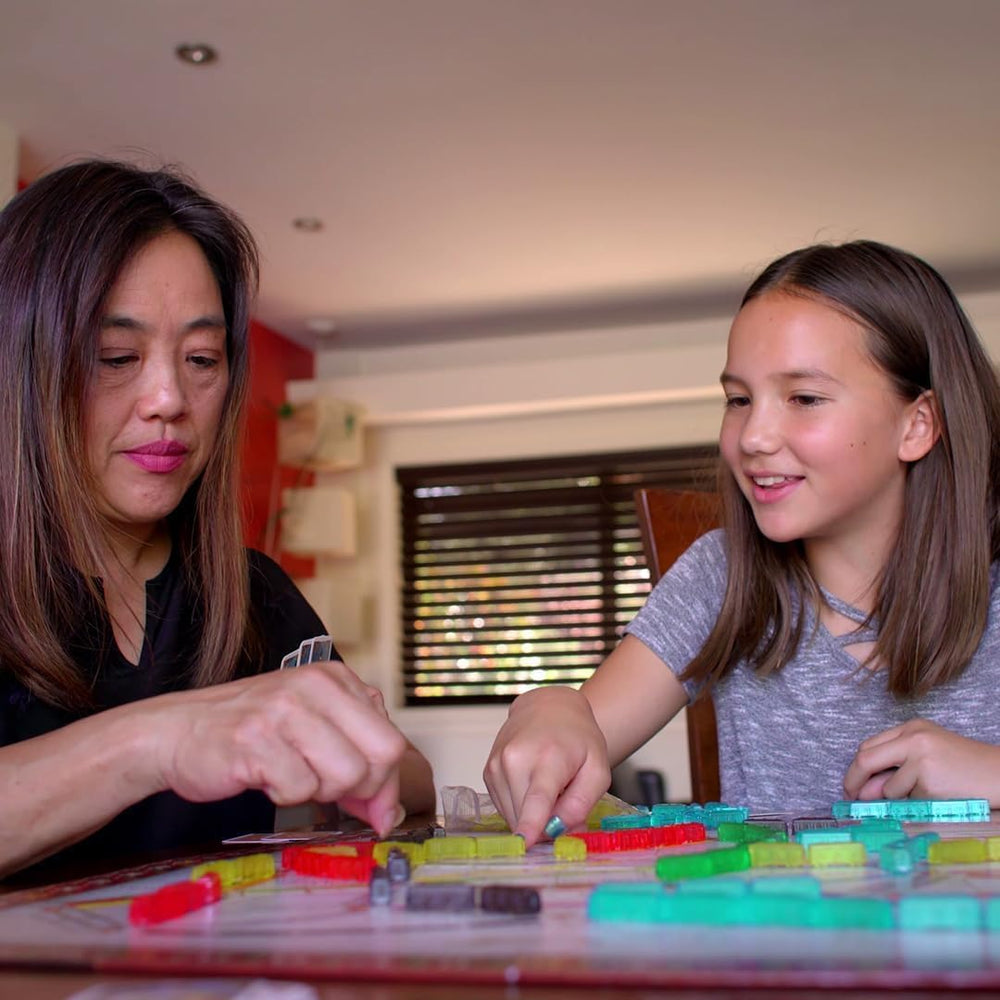 Days of Wonder, Ticket to Travel - My First Trip, Kids Game, Board Game, 2-4 Players, Ages 6+, 20+ minutes, German