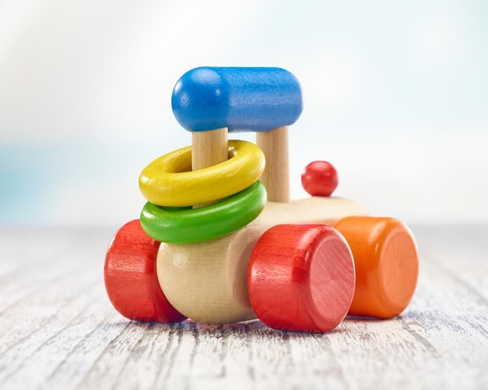 Jucărie de prins locomotivă Selecta, 8,5 cm, lemn, 6 luni - 3 ani, locomotivă cu inele zornăitoare Jucarii Bebe Naty Shop